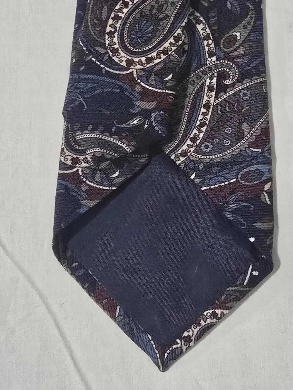 NWT - A, Celini Made in Italy 100% Silk Necktie - Blue Paisly